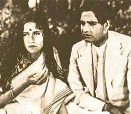 Saigal with Jamuna in the first Devdas